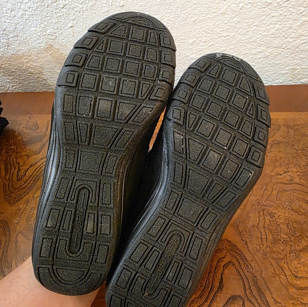 U.S. Polo Assn. Black Mary Jane Shoes - Picture 5 of 5